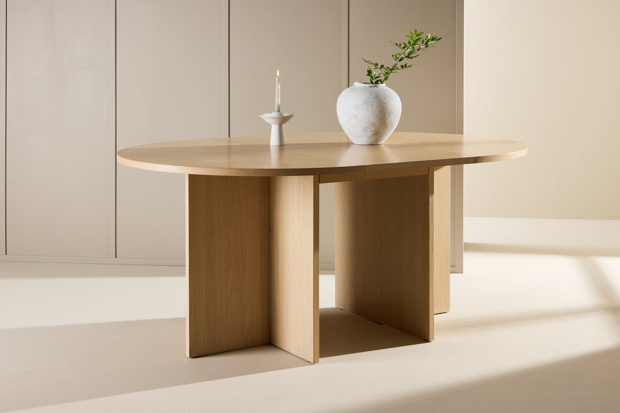 Strada dining table - whitewashed / oak veneered 120 x 120 x 74 cm