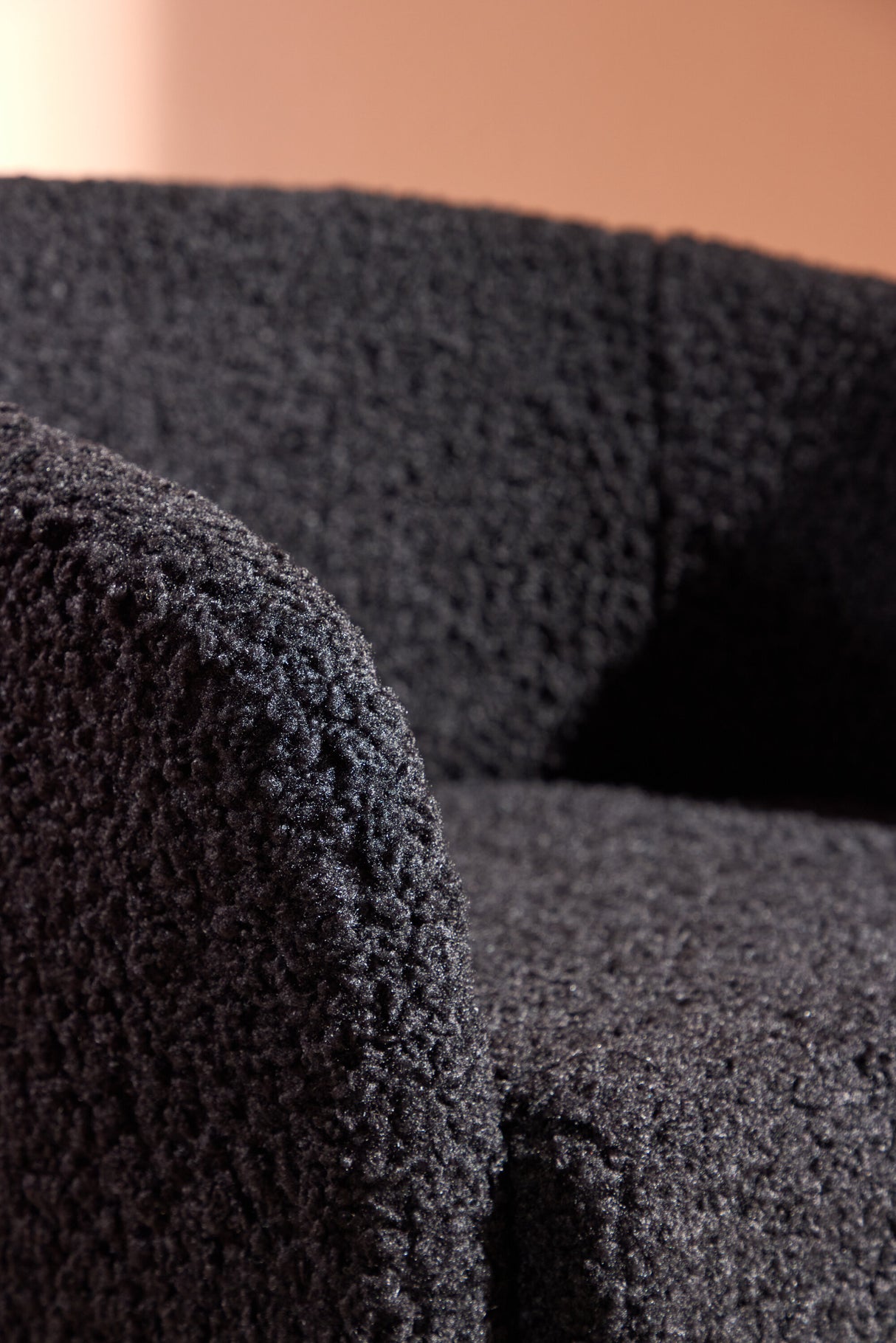 Fluffy Armchair - Black / Black Teddy