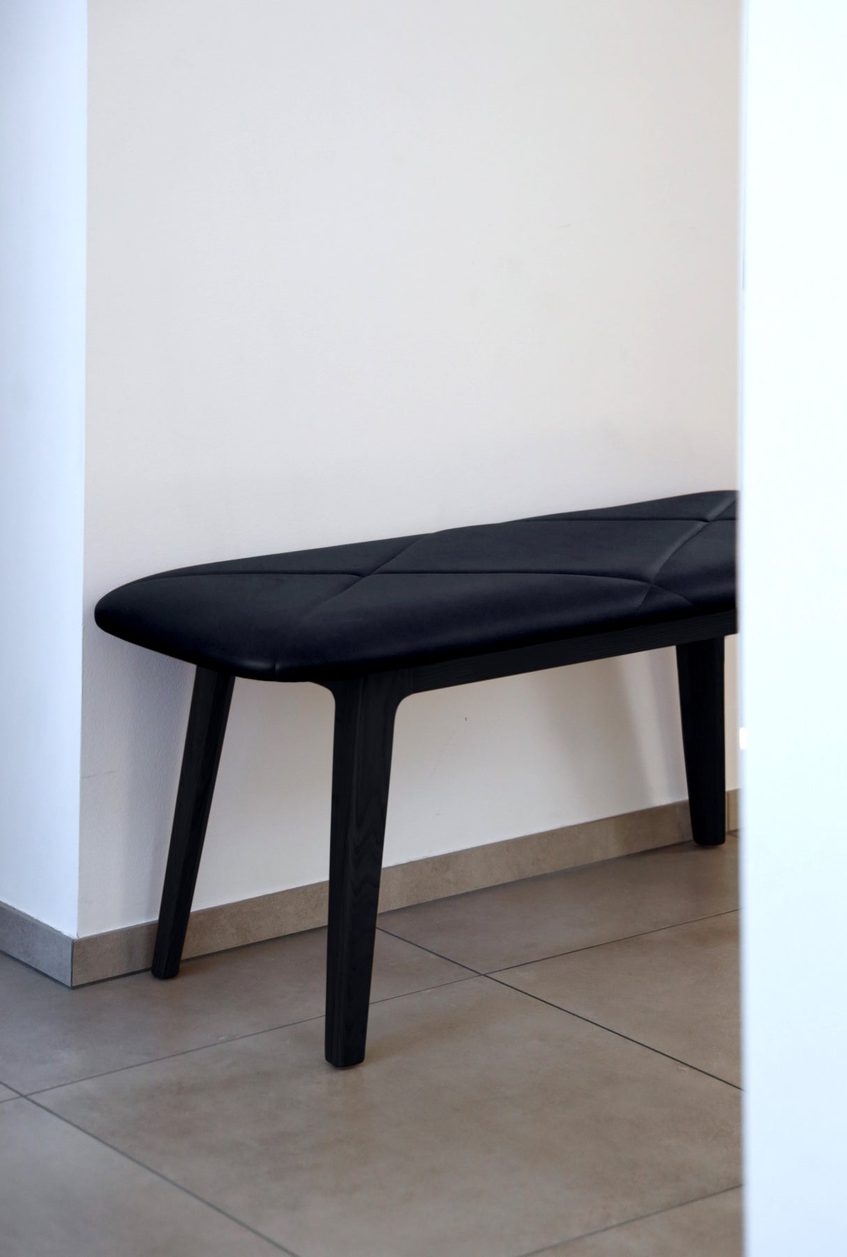 Nordic Bench Beech - Terra Black - ZEN ZONE