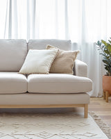 Sofa Mihaela für 3 Sitzer mit Mikro-Bouclé-Bezug in Weiß 203 cm FSC Mix Credit - ZEN ZONE Furniture