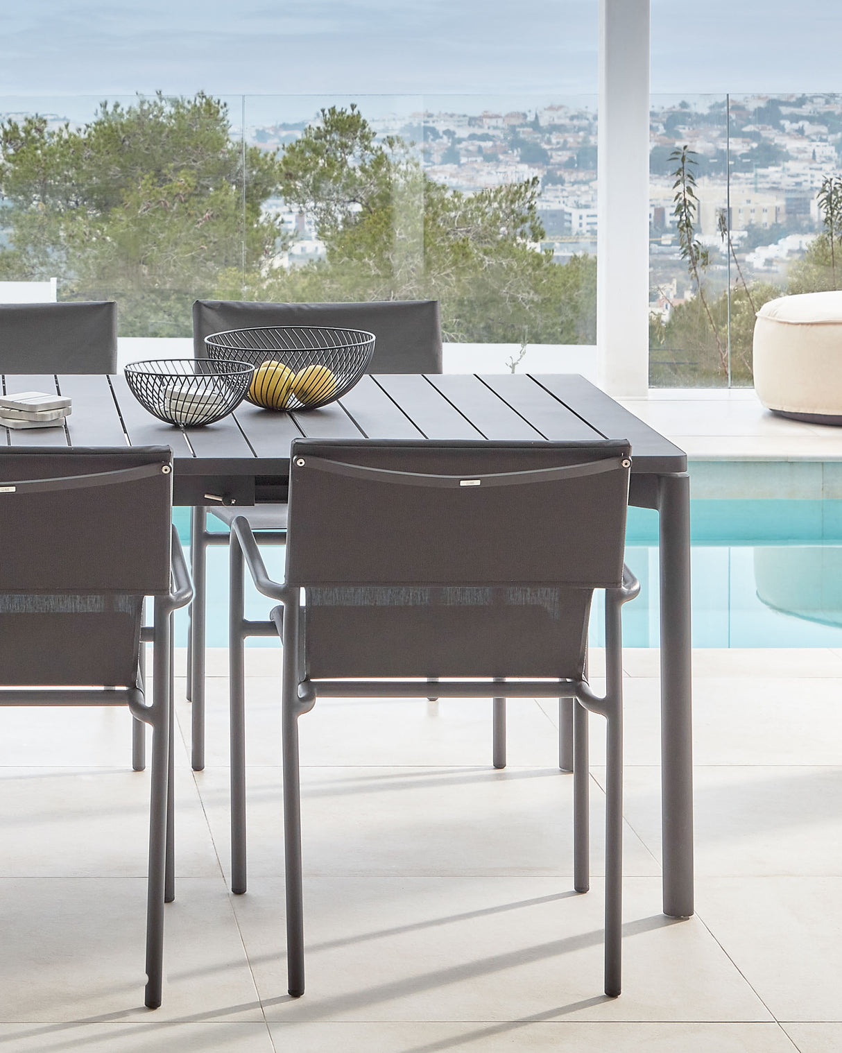 Zaltana ausziehbarer Outdoor-Tisch aus Aluminium matt dunkelgrau 180 (240) x 100 cm - ZEN ZONE Furniture