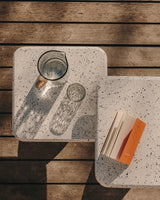 Couchtisch Saura aus weissem Terrazzo mit weisser Terrazzo-Platte 32 x 48 x 48 - ZEN ZONE Furniture