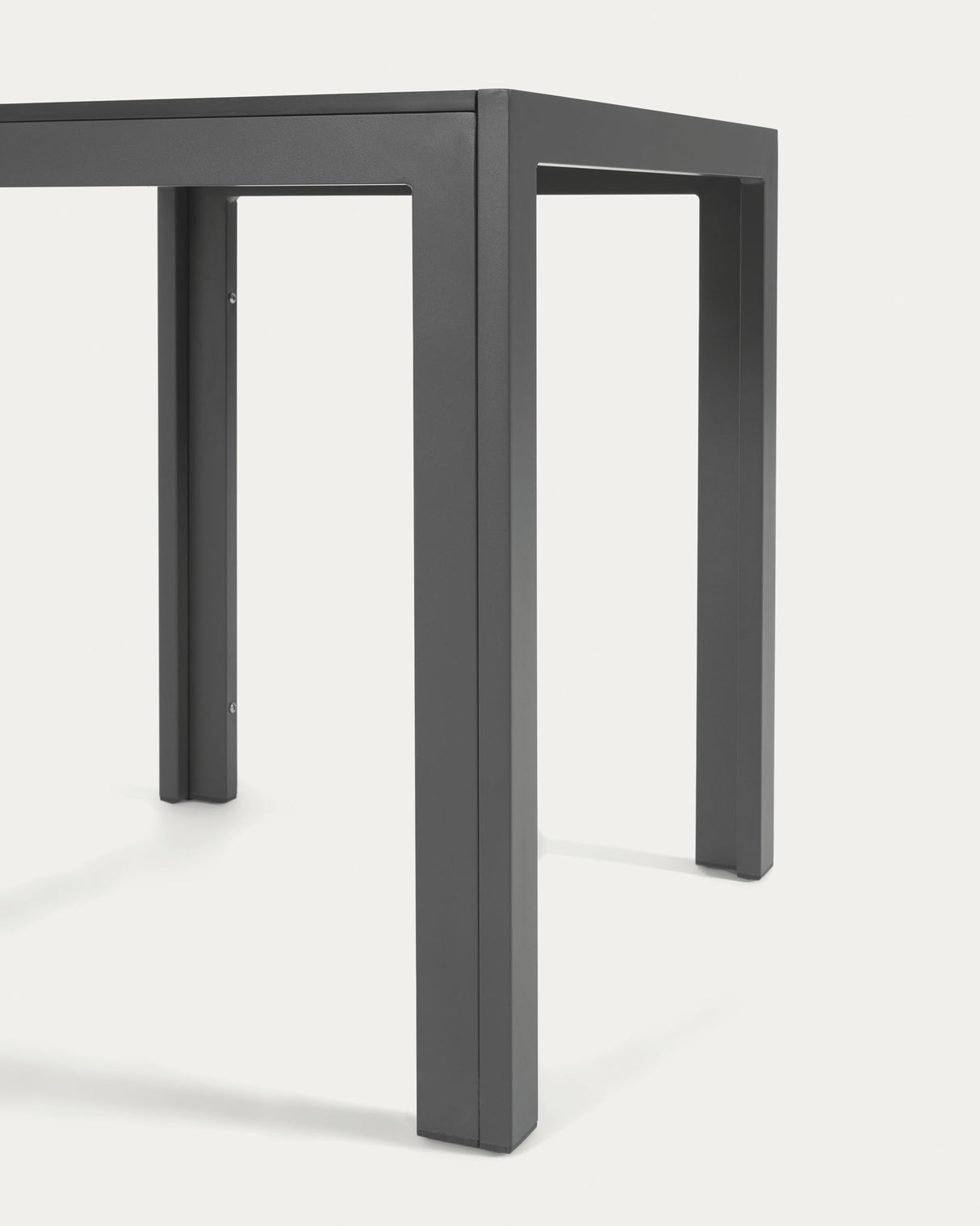 Sirley Gartentisch aus Aluminium schwarz 70 x 70 cm - ZEN ZONE Furniture