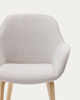 Aleli Stuhl mit Chenille in Beige Beine aus massivem Eschenholz mit natürlichem Finish - ZEN ZONE Furniture