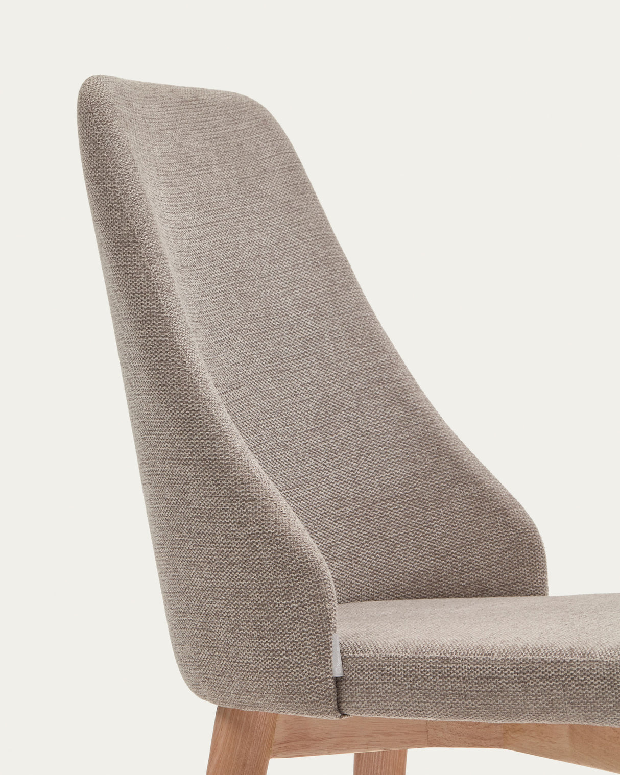 Rosie Stuhl aus brauner Chenille mit Beinen aus massiver Esche mit natürlichem Finish - ZEN ZONE Furniture