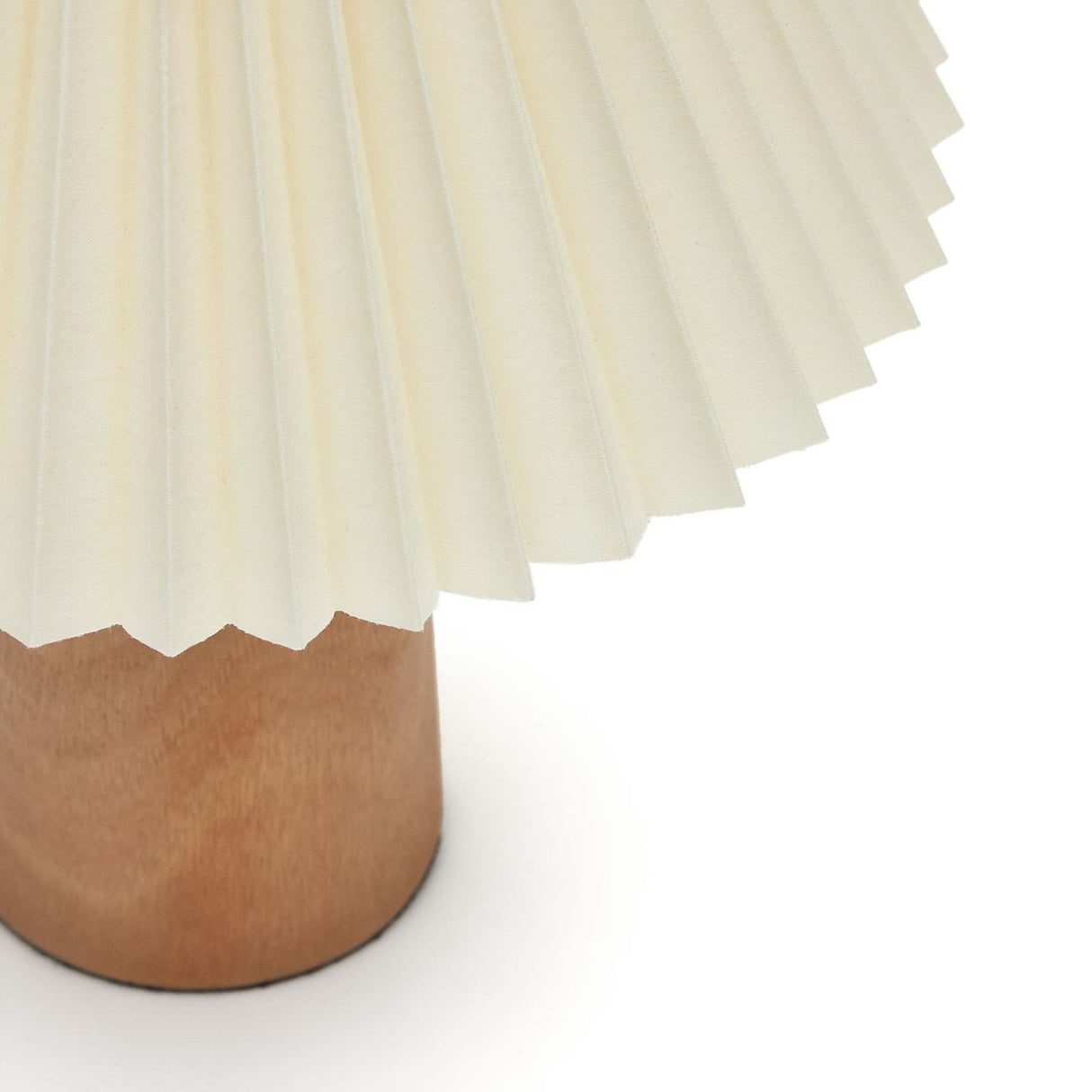 Benicarlo Tischlampe aus Holz mit Finish in Natur und Beige UK - ZEN ZONE