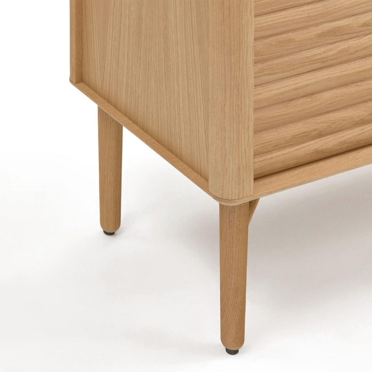 Lenon Highboard 4 Türen aus massiver Eiche und Eichenfurnier 104,5 x 144 cm FSC MIX Credit - ZEN ZONE