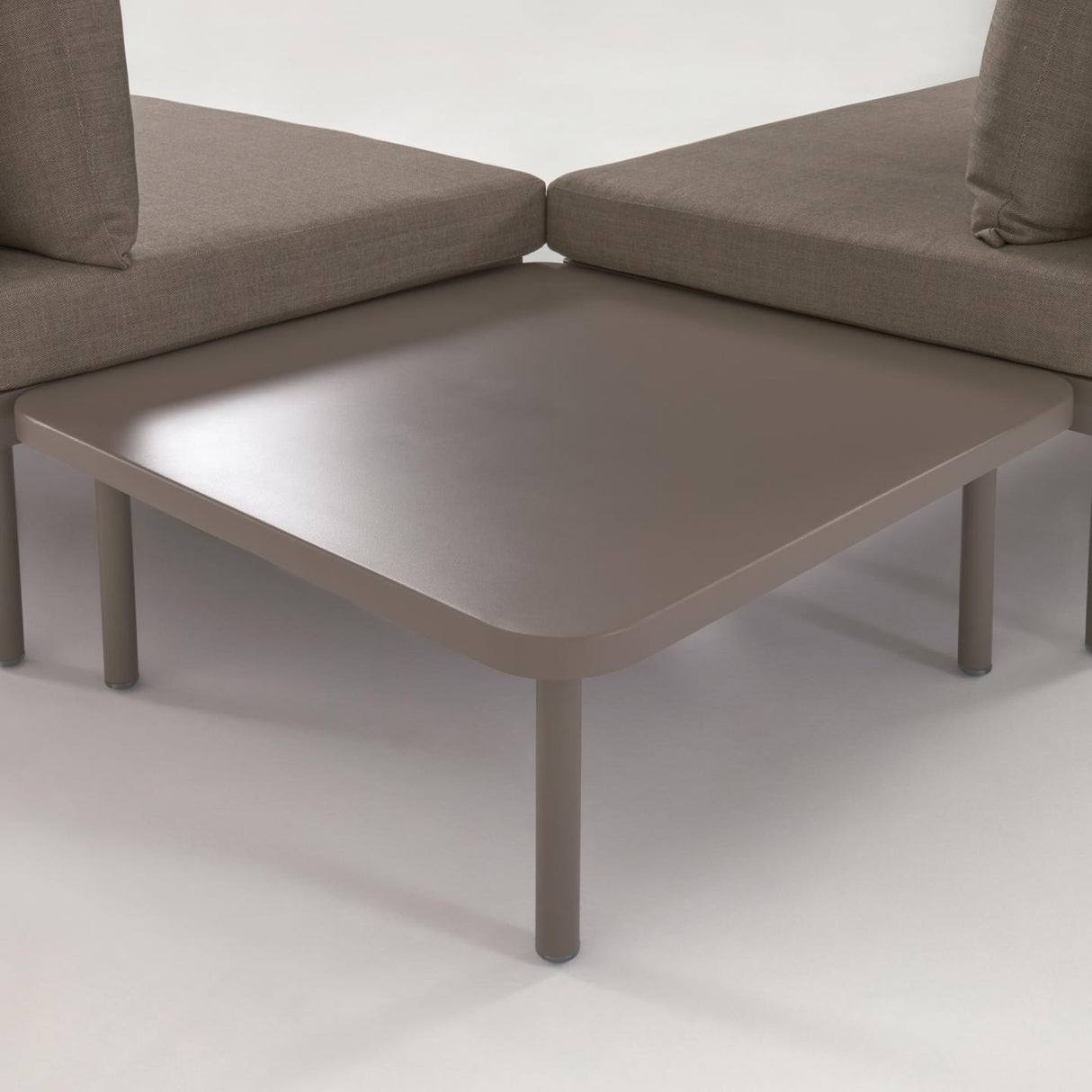 Zaltana Gartenset aus Ecksofa und Tisch aus Aluminium braun matt lackiert 164 cm - ZEN ZONE