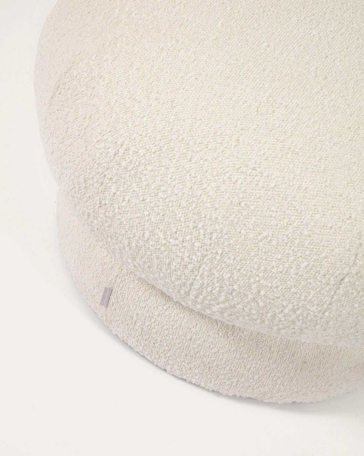 Sarisha runder Pouf mit Bouclé-Bezug in Weiß Ø 50 cm - ZEN ZONE Furniture